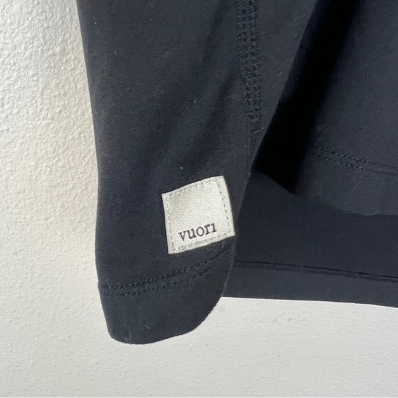 Vuori Halo Double Strap Performance Crop Tank - Picture 4 of 4